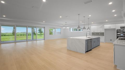 Tiny photo for 1615 Bellagio Loop, Tavares, FL 32778 (MLS # W7880648)