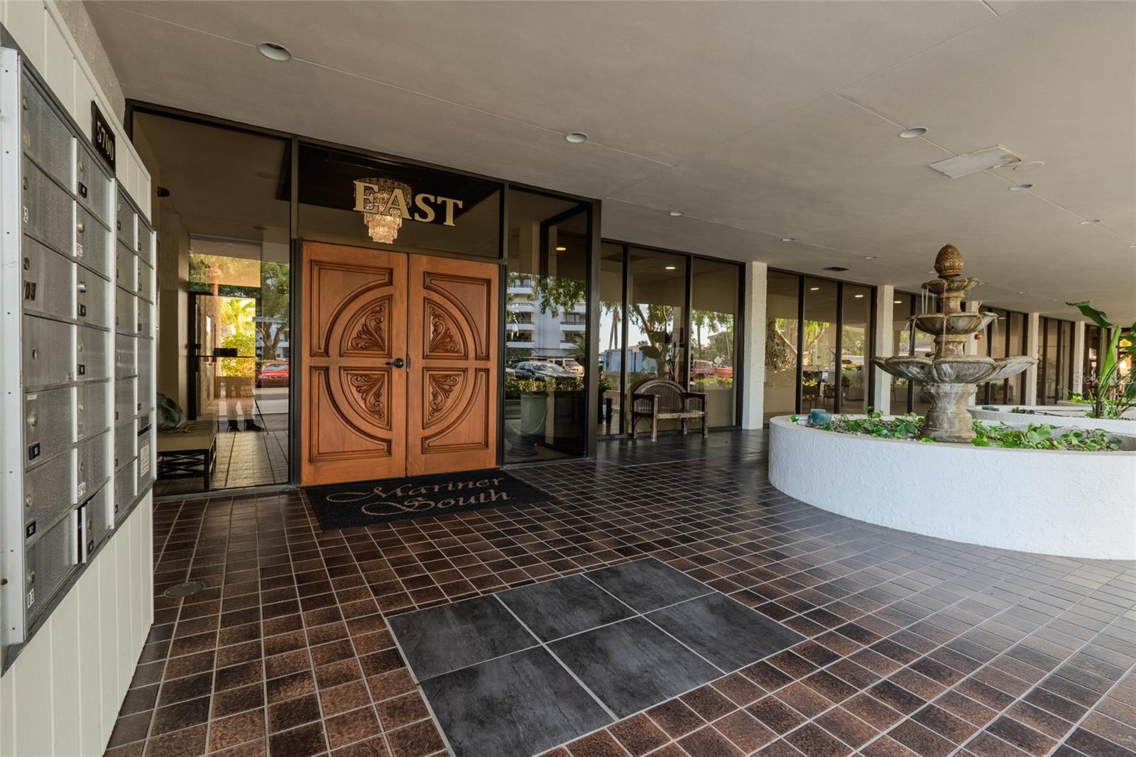 5700 MARINER CONDO APART - Residential