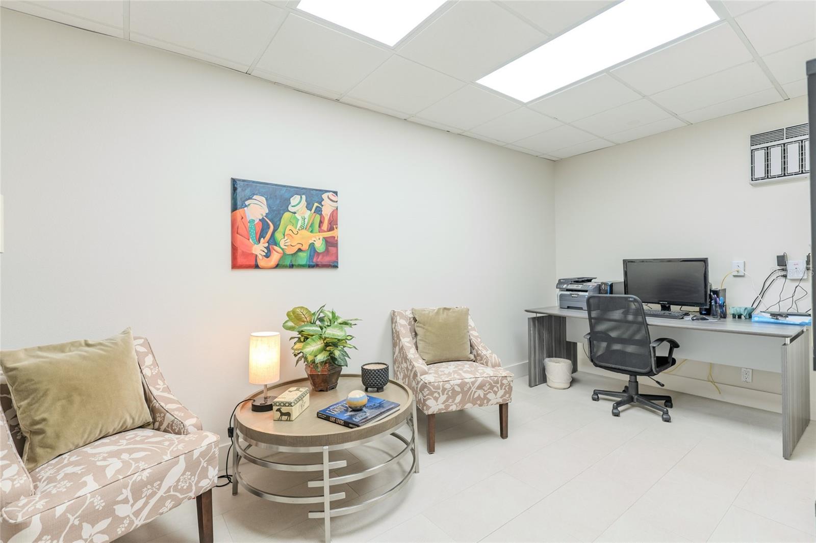 5700 MARINER CONDO APART - Residential