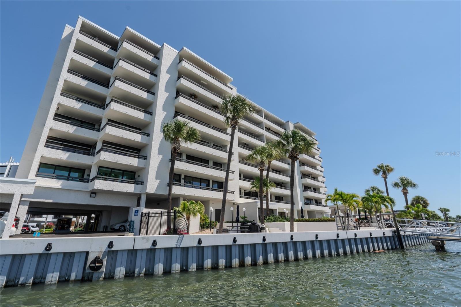 5700 MARINER CONDO APART - Residential