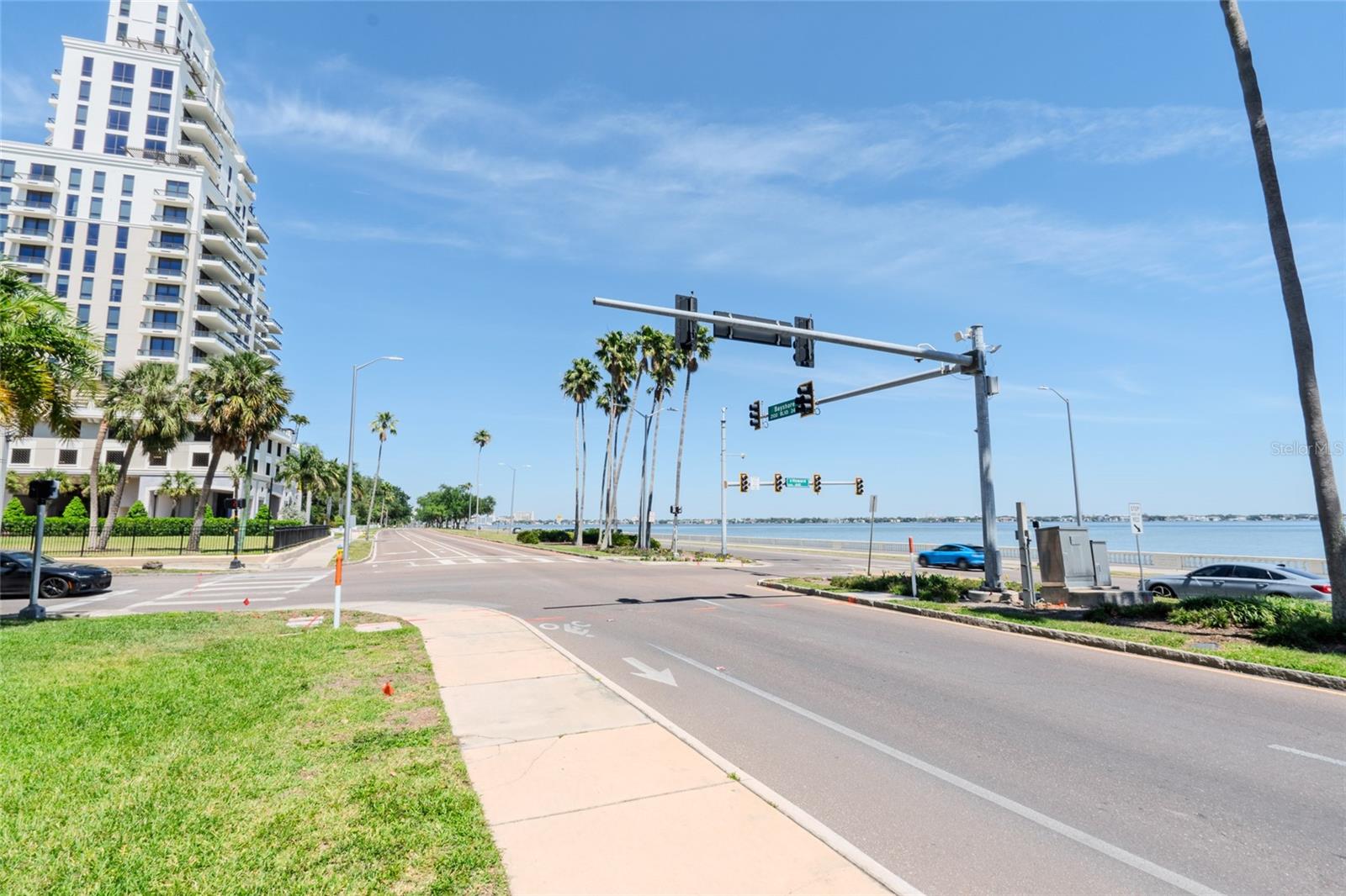 5700 MARINER CONDO APART - Residential