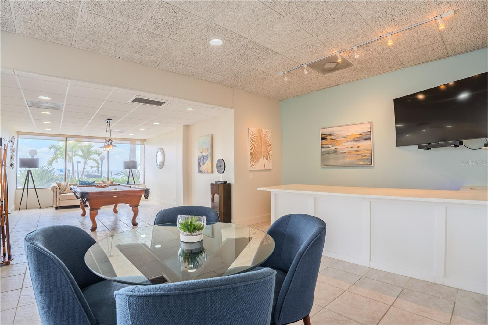 5700 MARINER CONDO APART - Residential