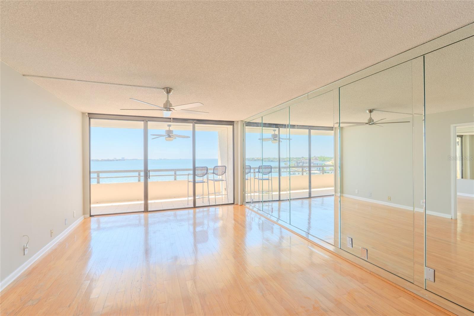 5700 MARINER CONDO APART - Residential