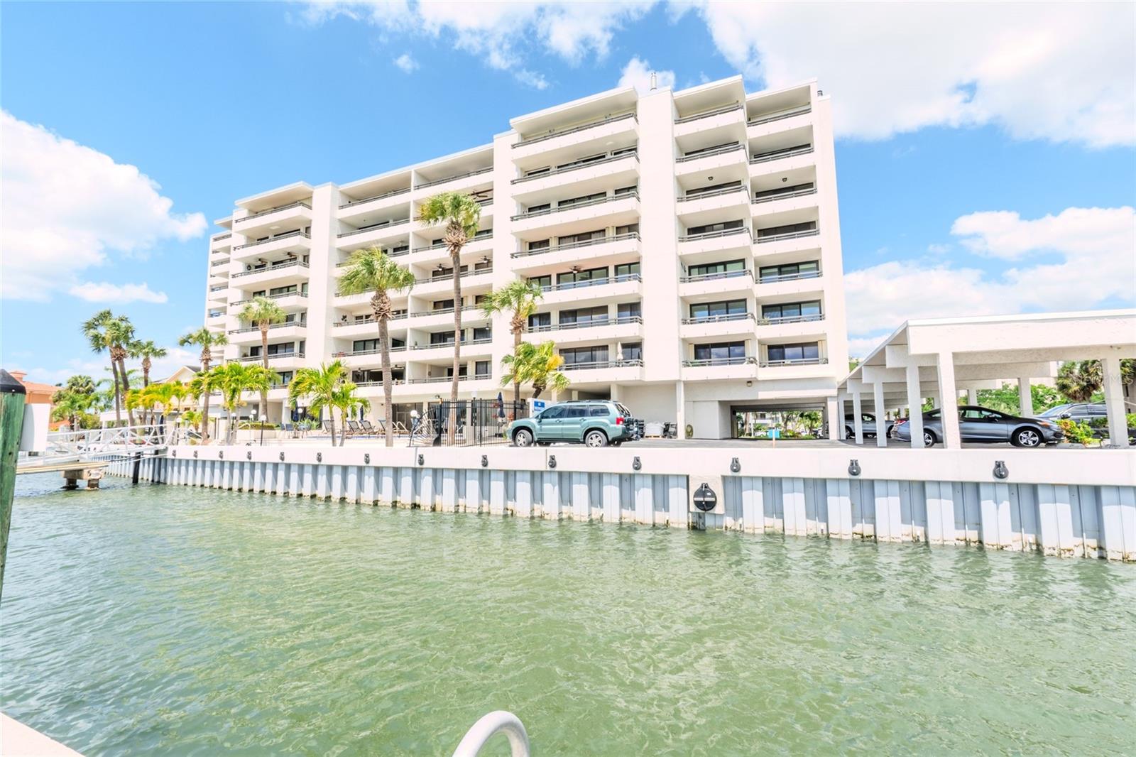 5700 MARINER CONDO APART - Residential
