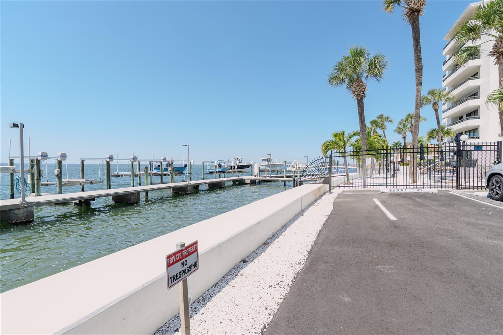 5700 MARINER CONDO APART - Residential