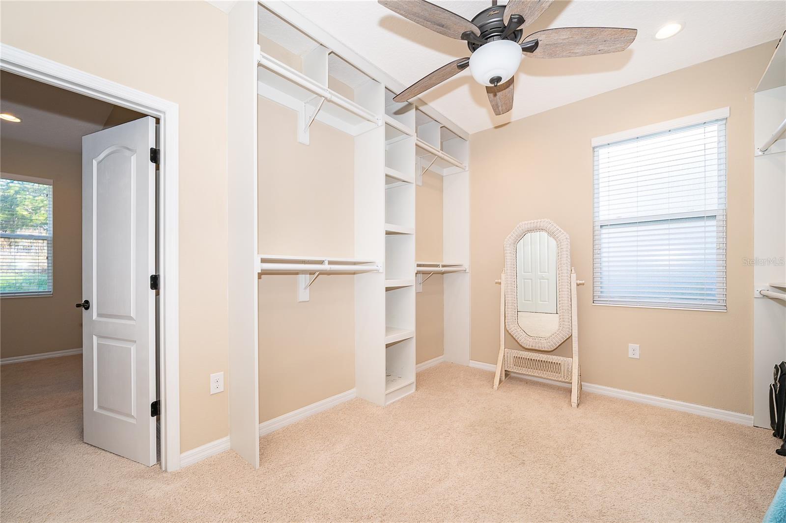 SUMMERLAKE GRVS - Residential