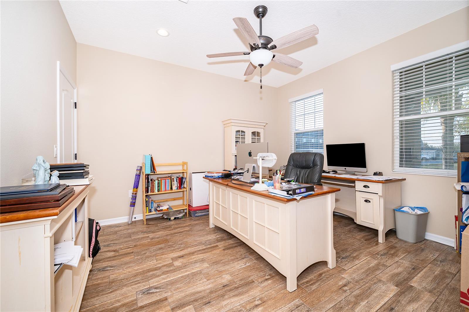 SUMMERLAKE GRVS - Residential