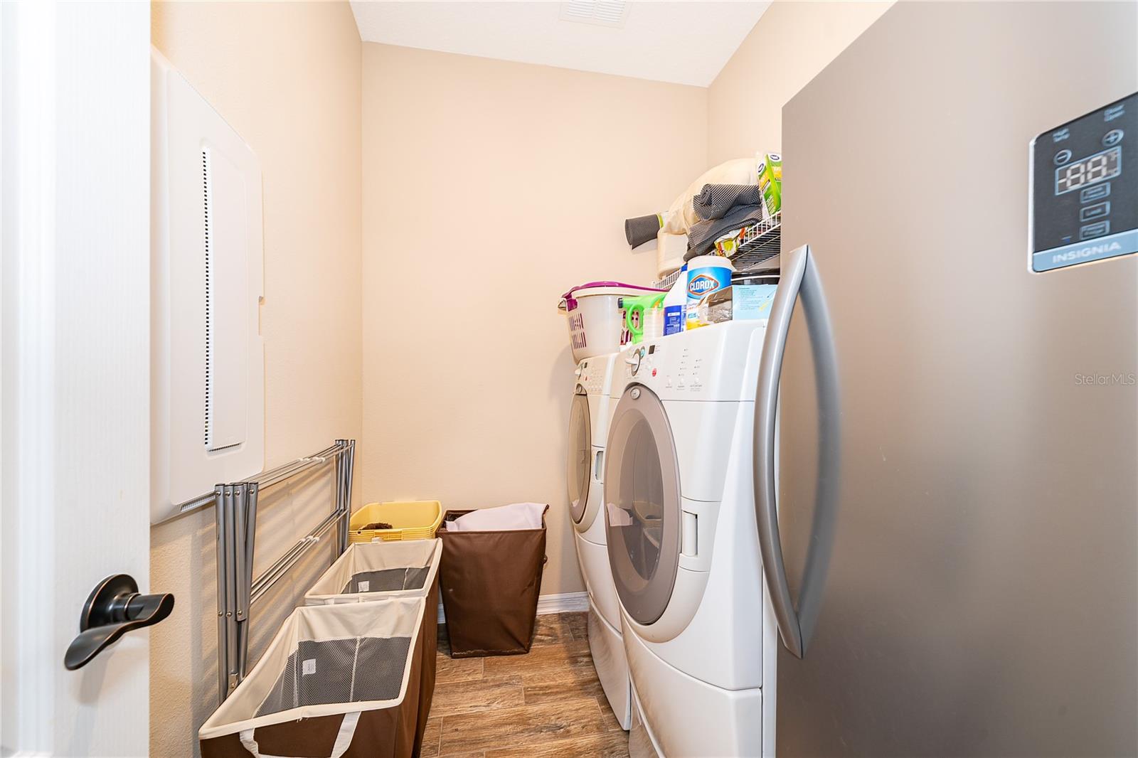 SUMMERLAKE GRVS - Residential