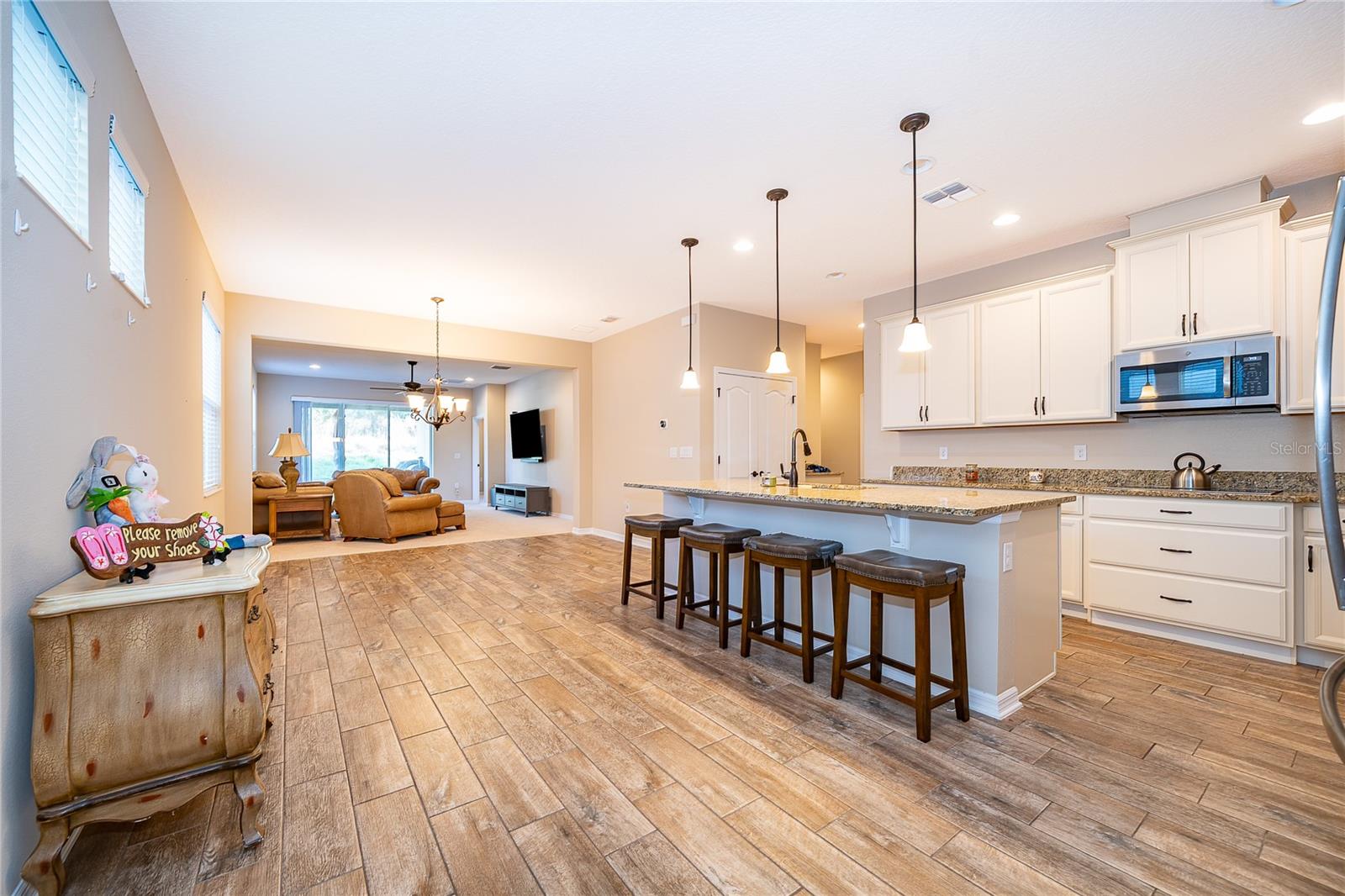 SUMMERLAKE GRVS - Residential