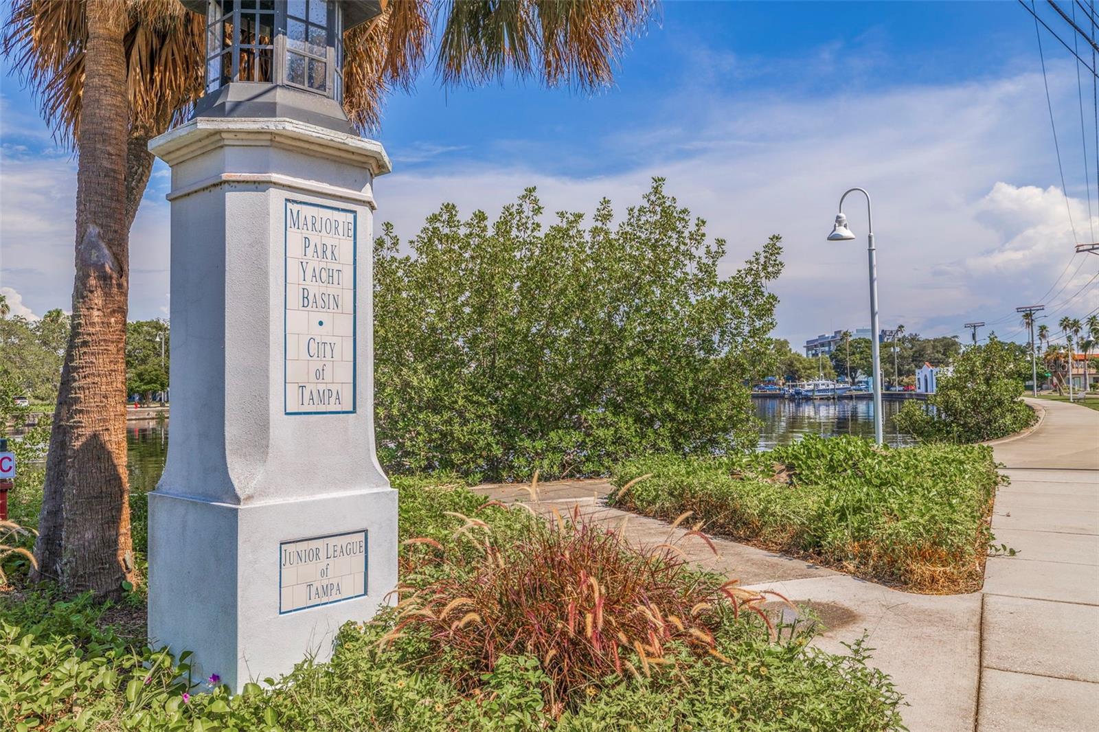 DAVIS ISLAND TWNHMS - Residential