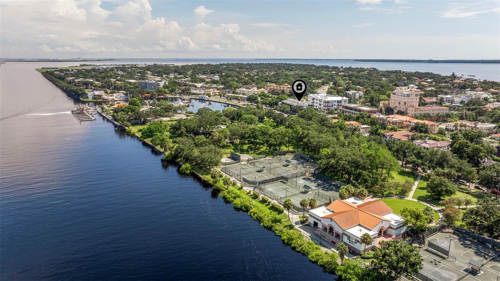 DAVIS ISLAND TWNHMS - Residential