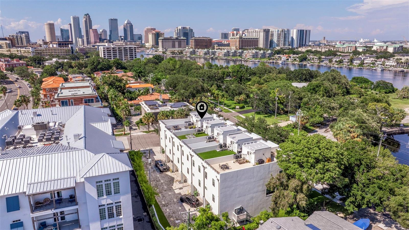 DAVIS ISLAND TWNHMS - Residential