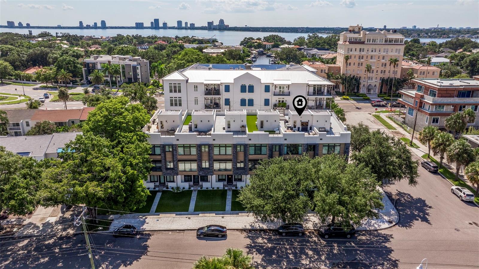 DAVIS ISLAND TWNHMS - Residential