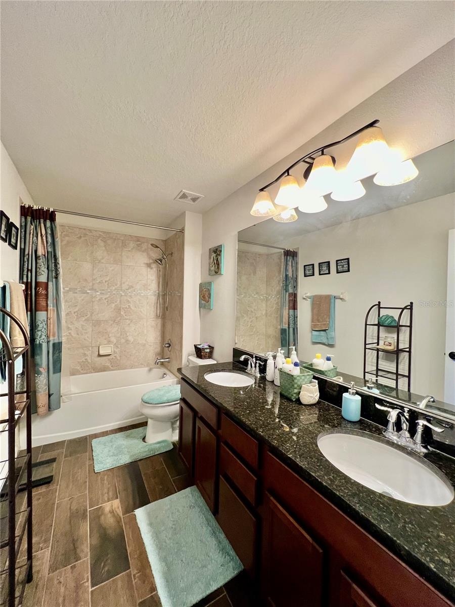 CARLTON LAKES PH 1A 1B-1 AN - Residential Lease