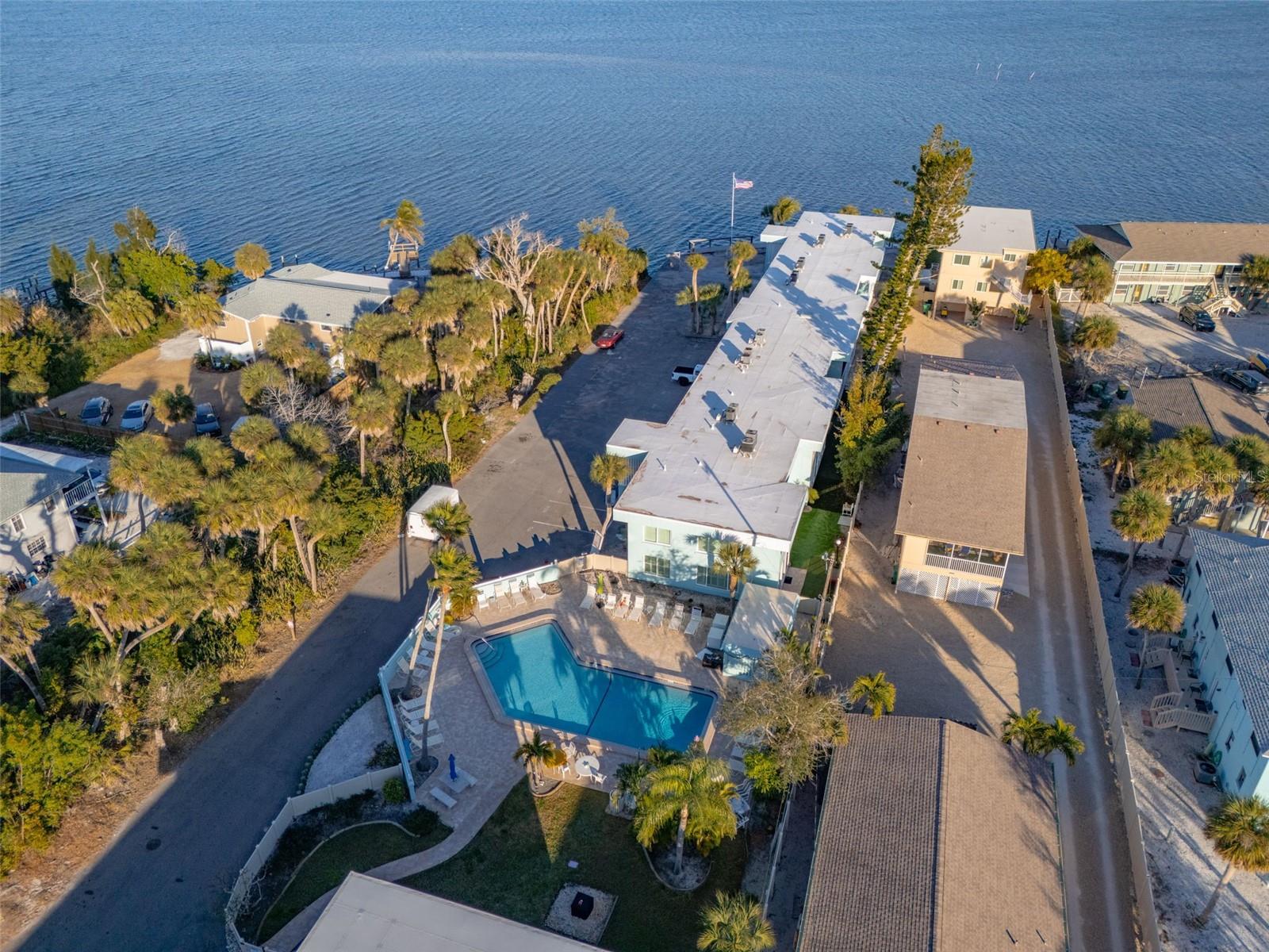 TIKI APTS BLDG 01 - Residential