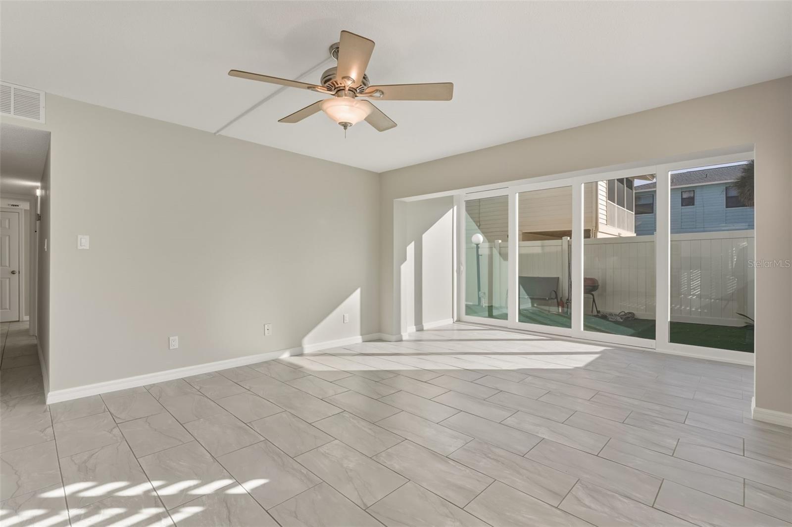 TIKI APTS BLDG 01 - Residential