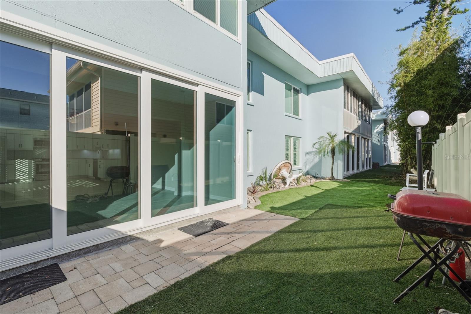 TIKI APTS BLDG 01 - Residential