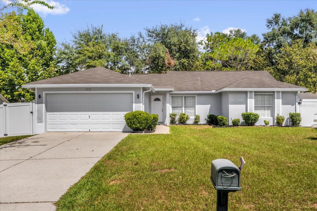 Photo of 11725 Foxglove Drive, Clermont, FL 34711 (MLS # O6347087)