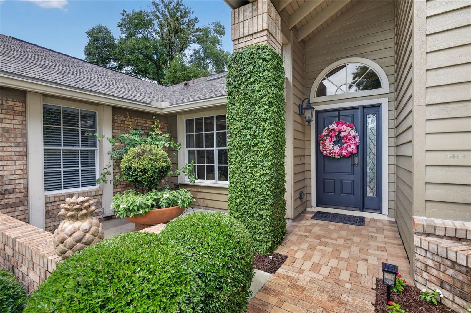 910 BEARDED OAKS TERRACE