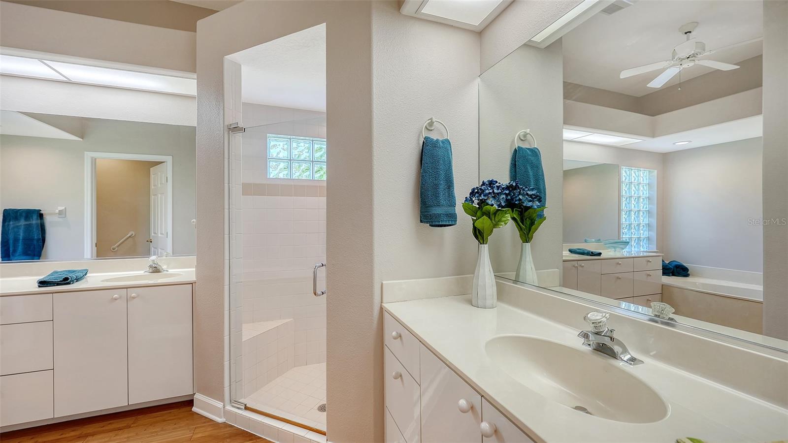 LAUREL OAK ESTATES SEC 04 - Residential