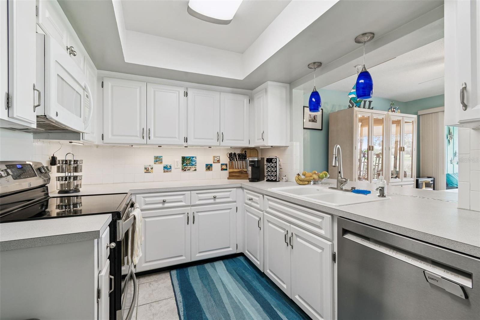 SEMINOLE-ON-THE-GREEN VILLAS - Residential