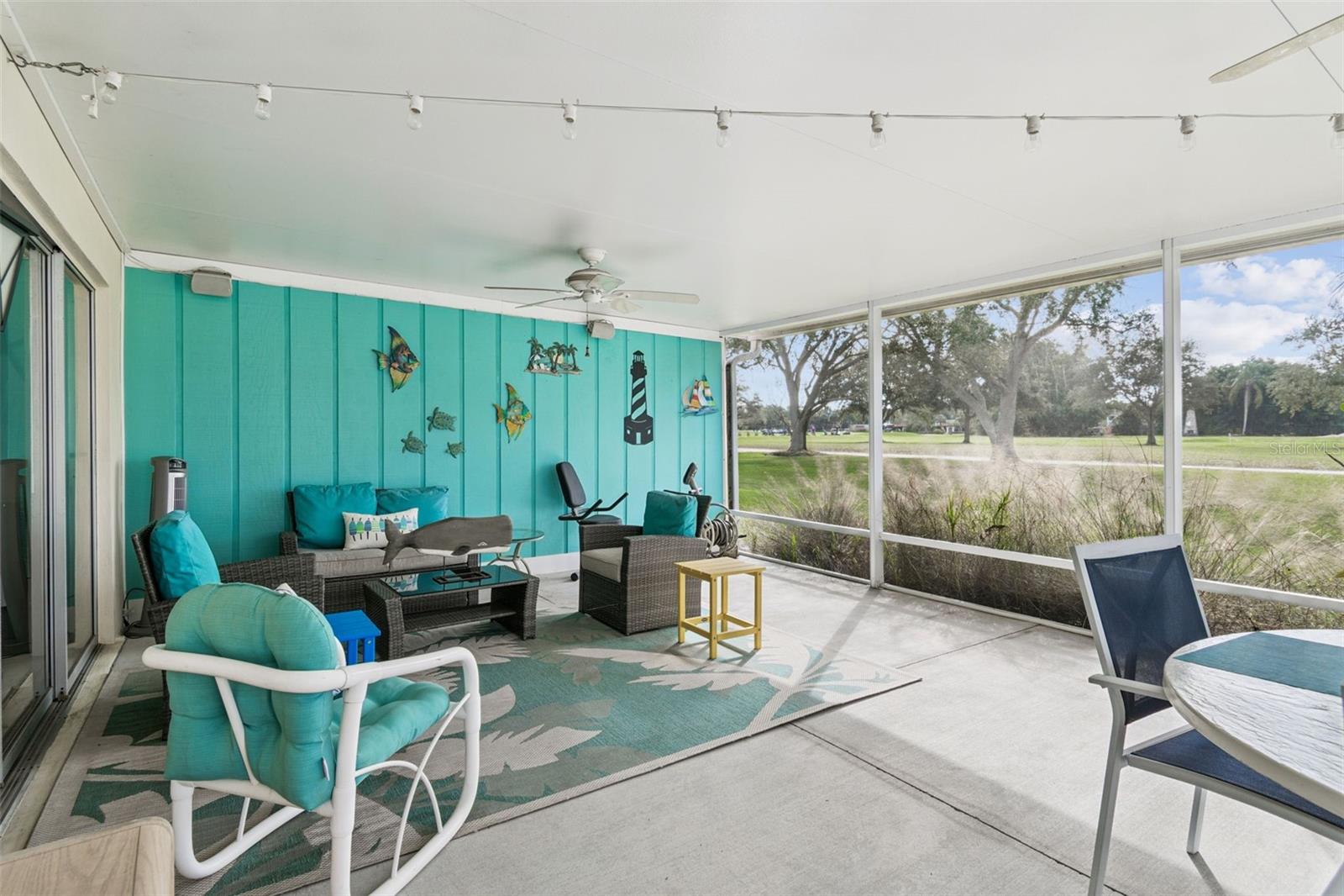 SEMINOLE-ON-THE-GREEN VILLAS - Residential