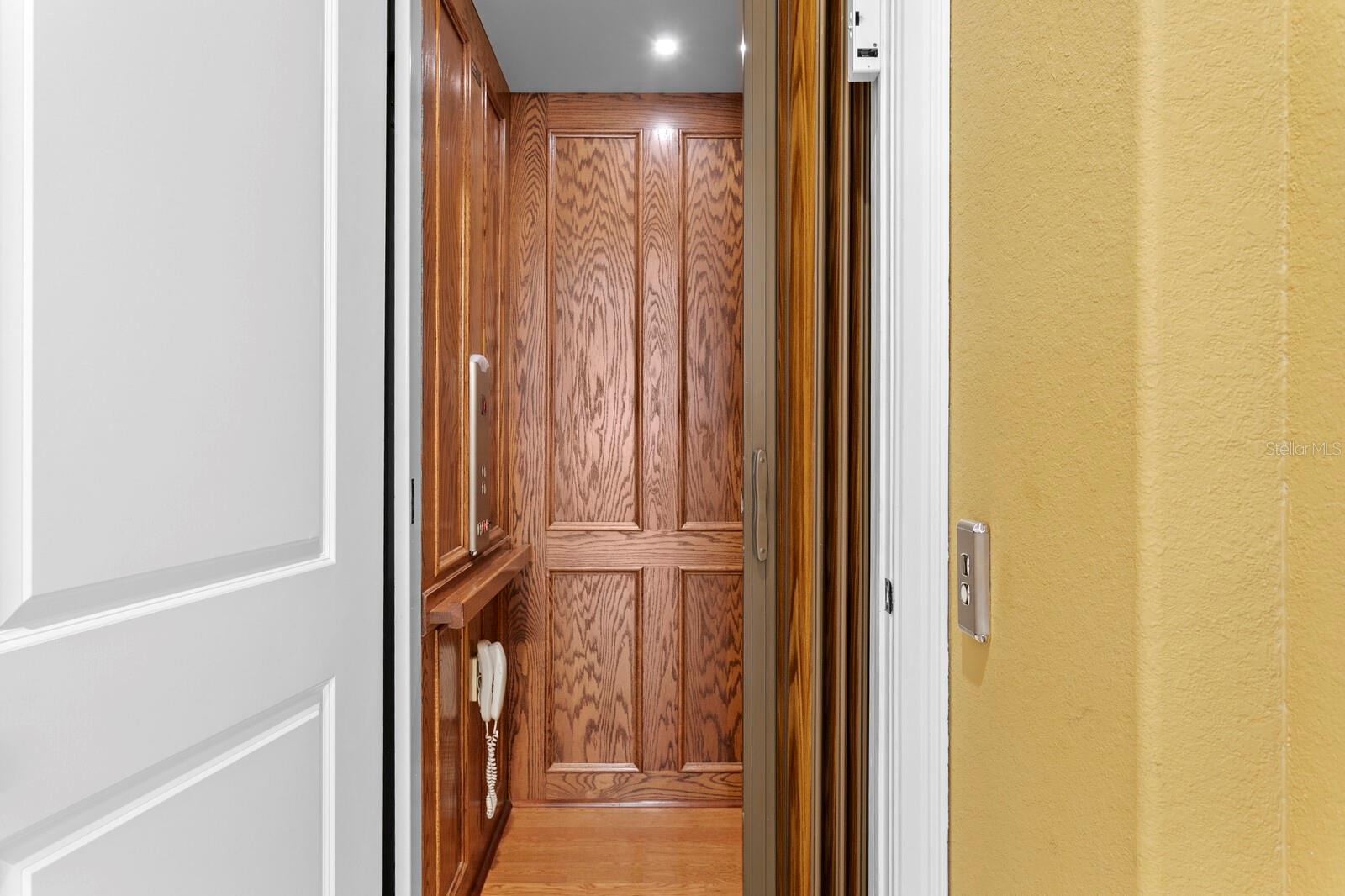 WESTSHORE YACHT CLUB PH 1 - Residential