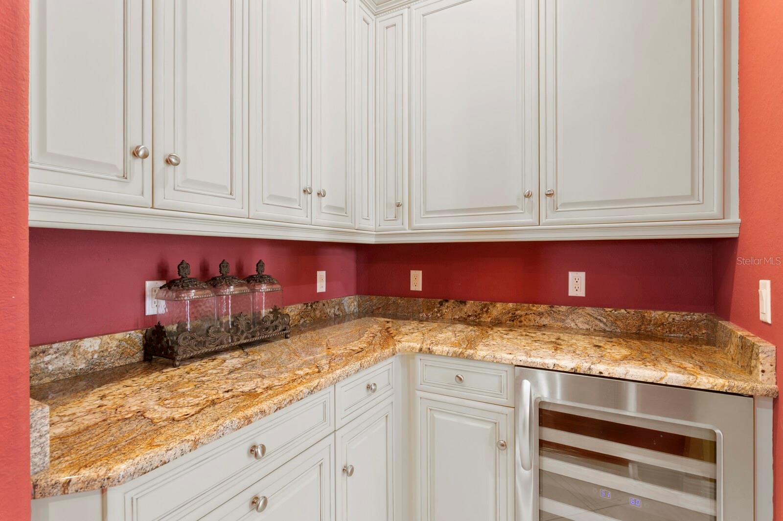 WESTSHORE YACHT CLUB PH 1 - Residential