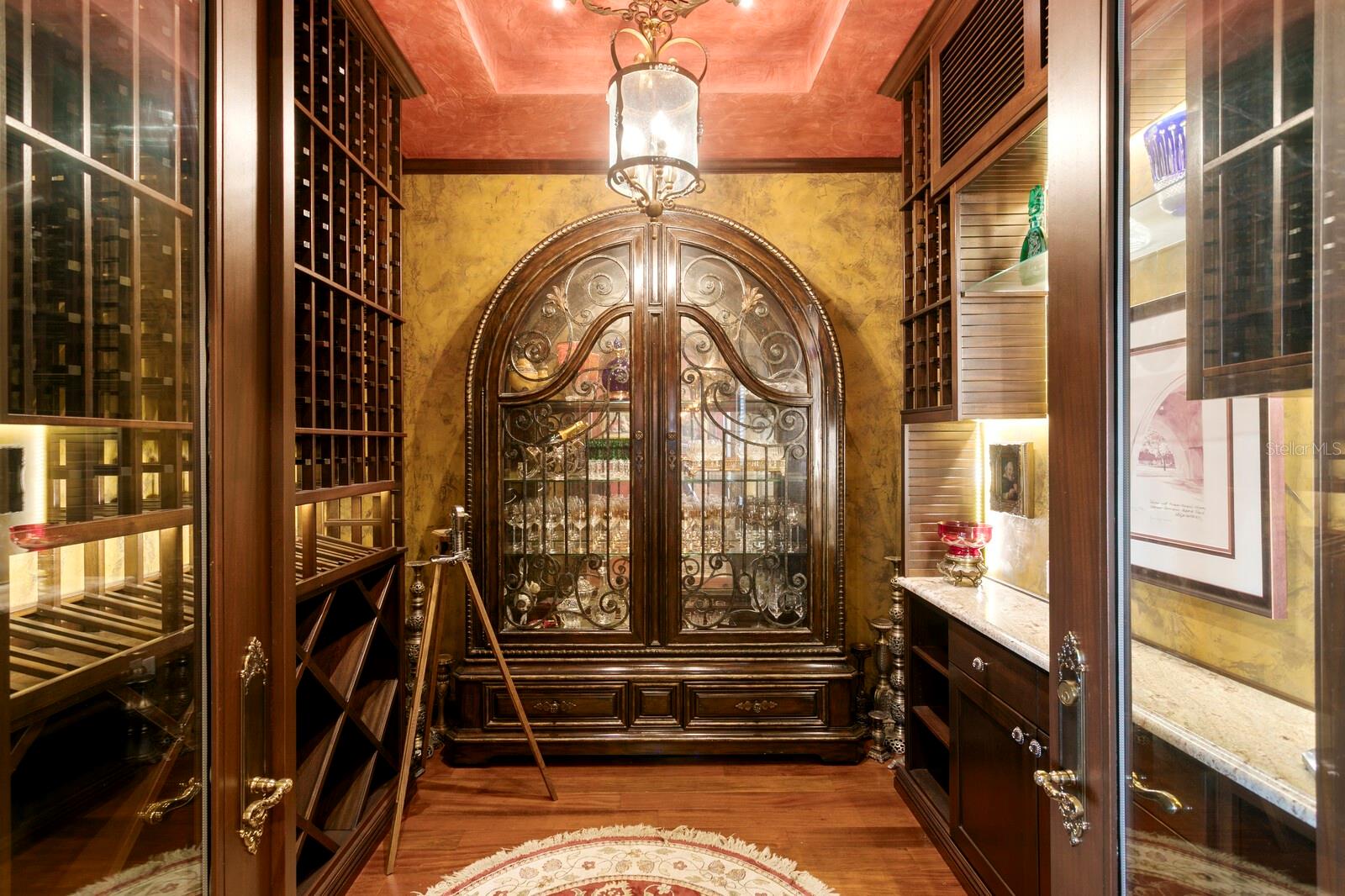 WESTSHORE YACHT CLUB PH 1 - Residential