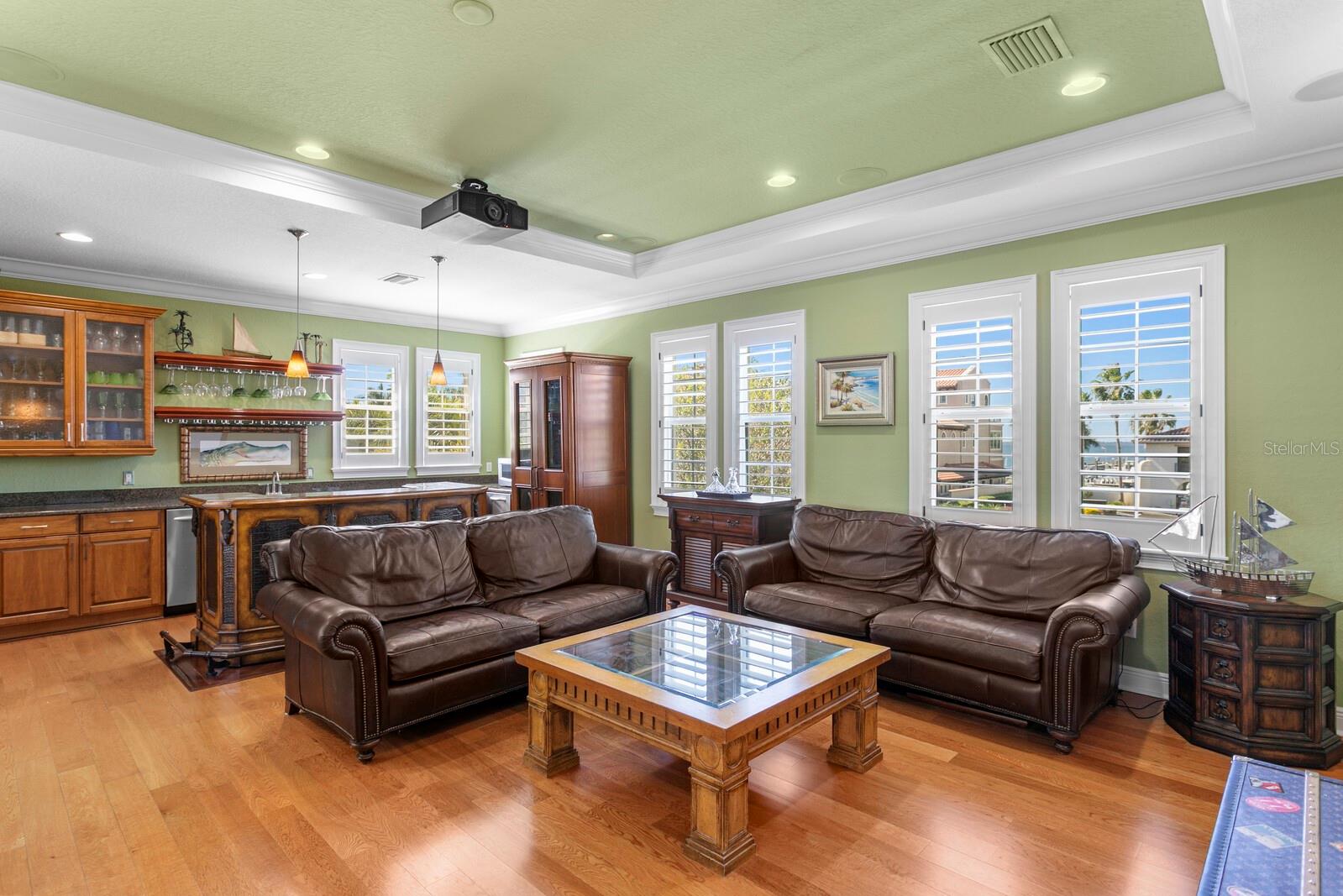 WESTSHORE YACHT CLUB PH 1 - Residential