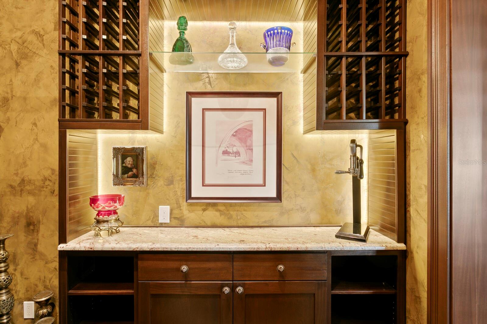 WESTSHORE YACHT CLUB PH 1 - Residential