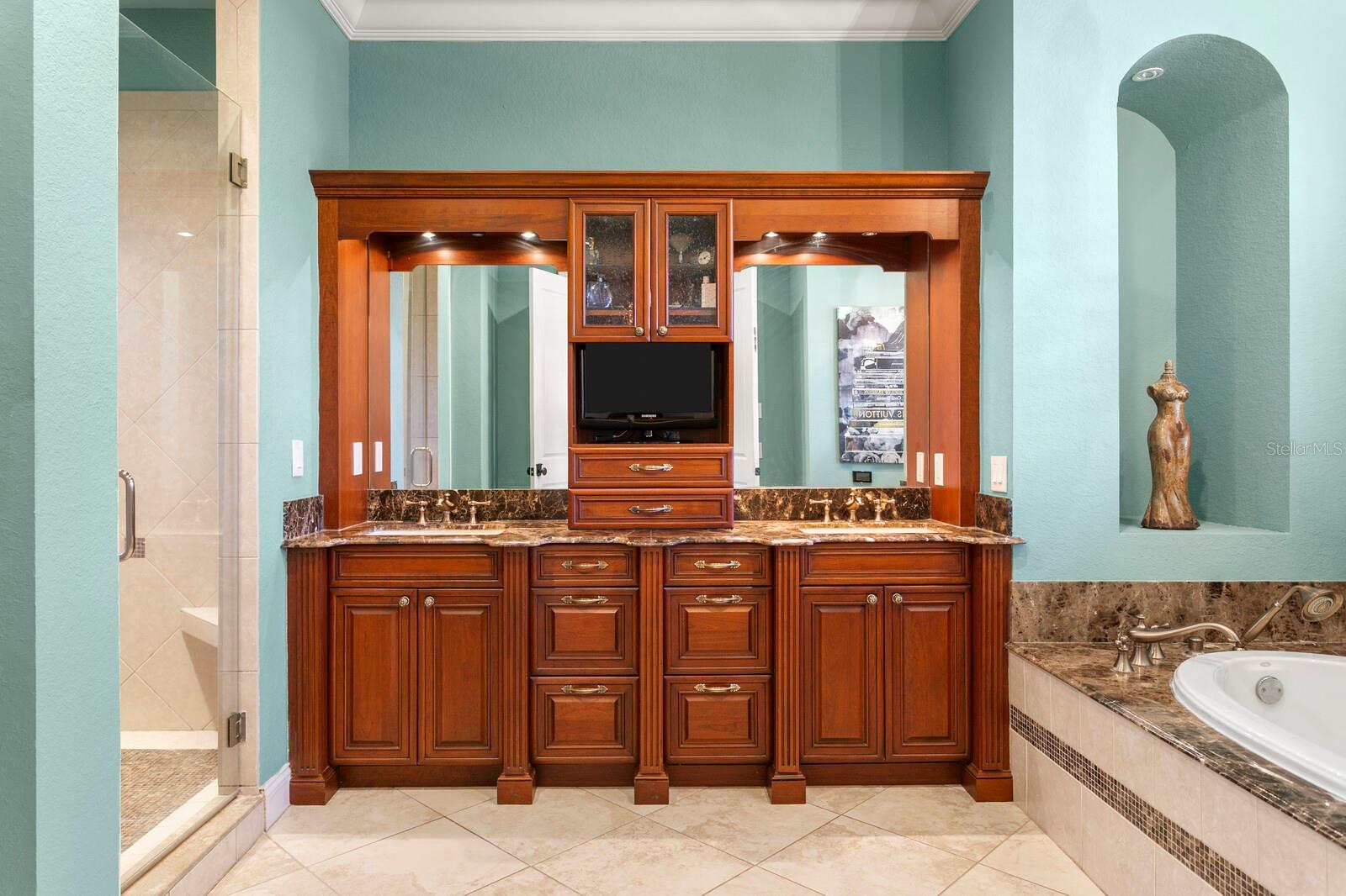 WESTSHORE YACHT CLUB PH 1 - Residential