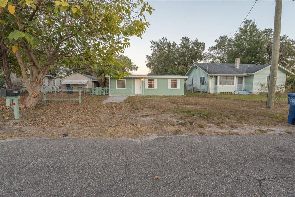 Photo of 8623 N Willow Avenue, Tampa, FL 33604 (MLS # TB8452577)
