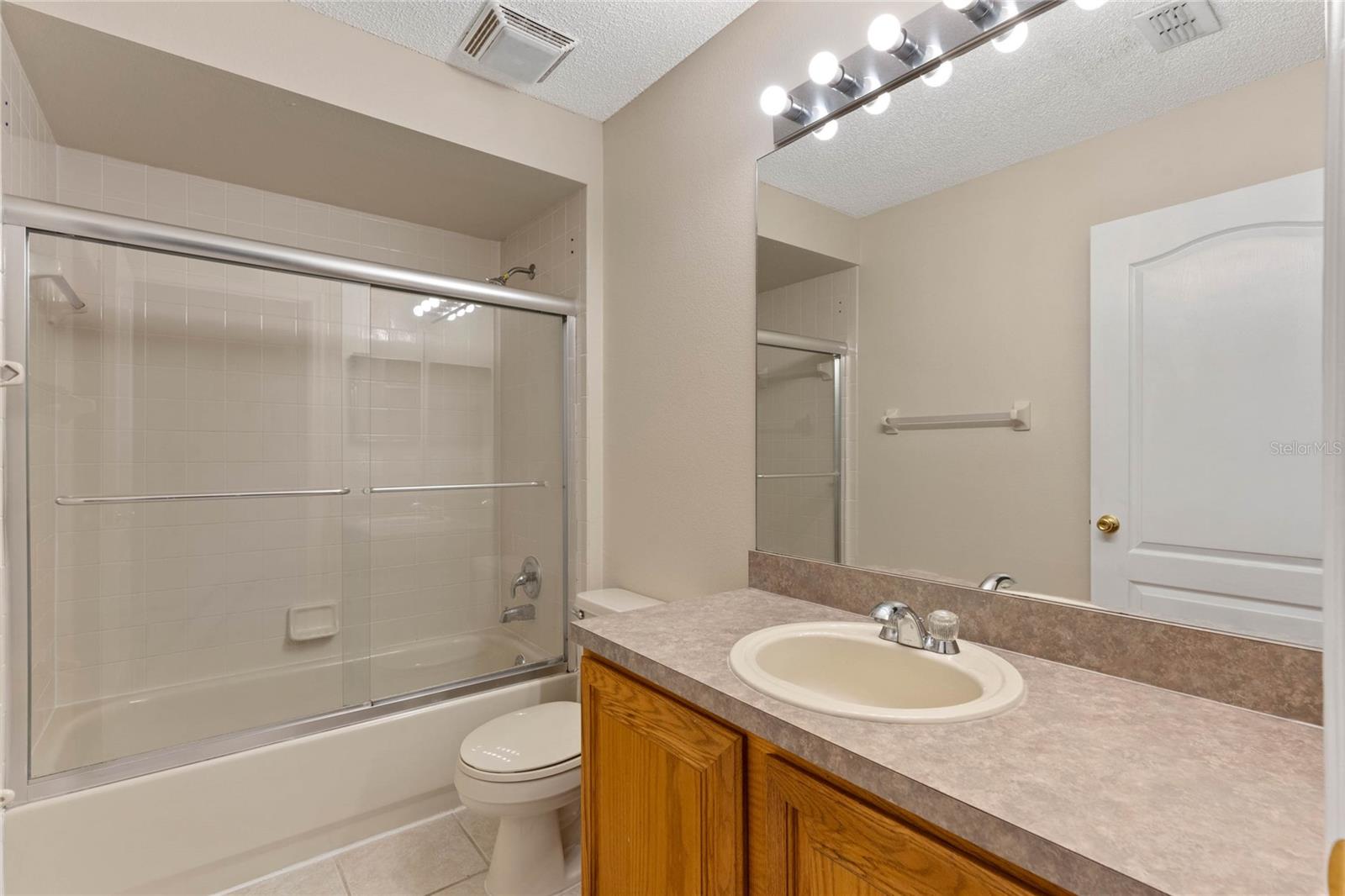 BRIDGE WATER - Residential Lease