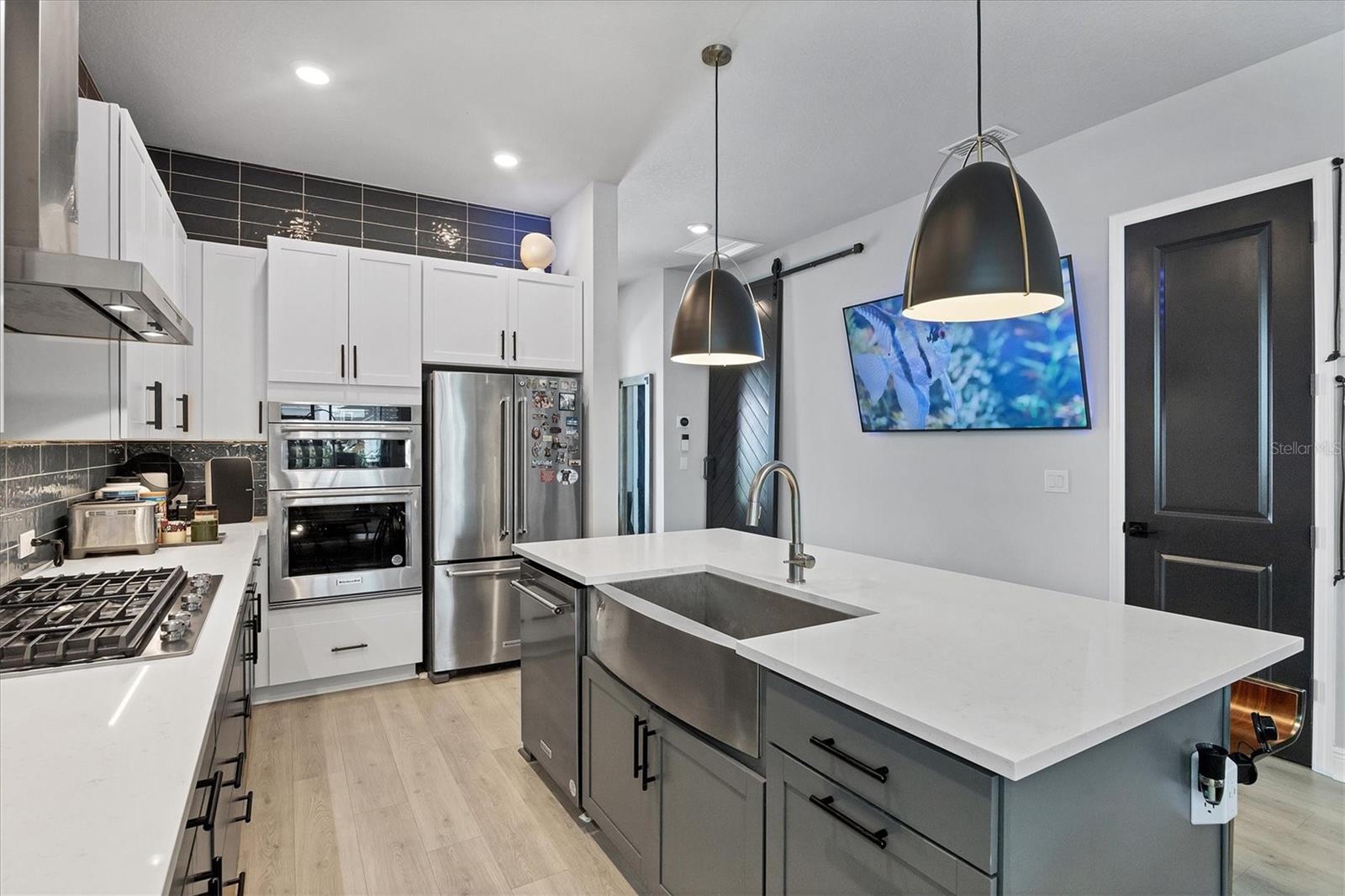 EMERALD LANDING AT WATERSIDE - Residential Lease