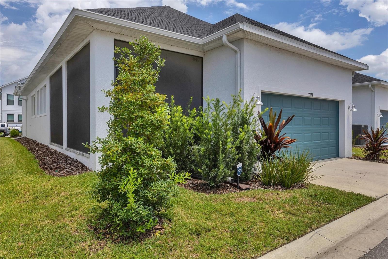 EMERALD LANDING AT WATERSIDE - Residential Lease