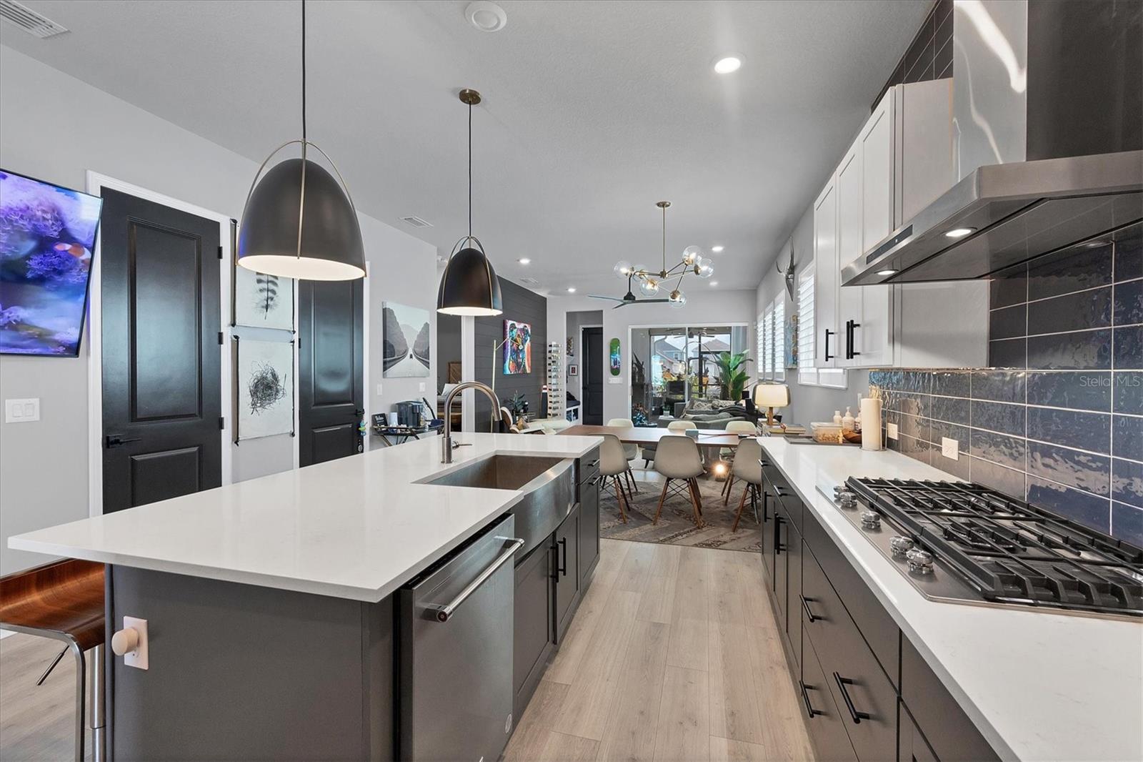 EMERALD LANDING AT WATERSIDE - Residential Lease