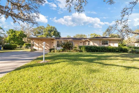 8714 W LANWAY DRIVE TAMPA FL 33637