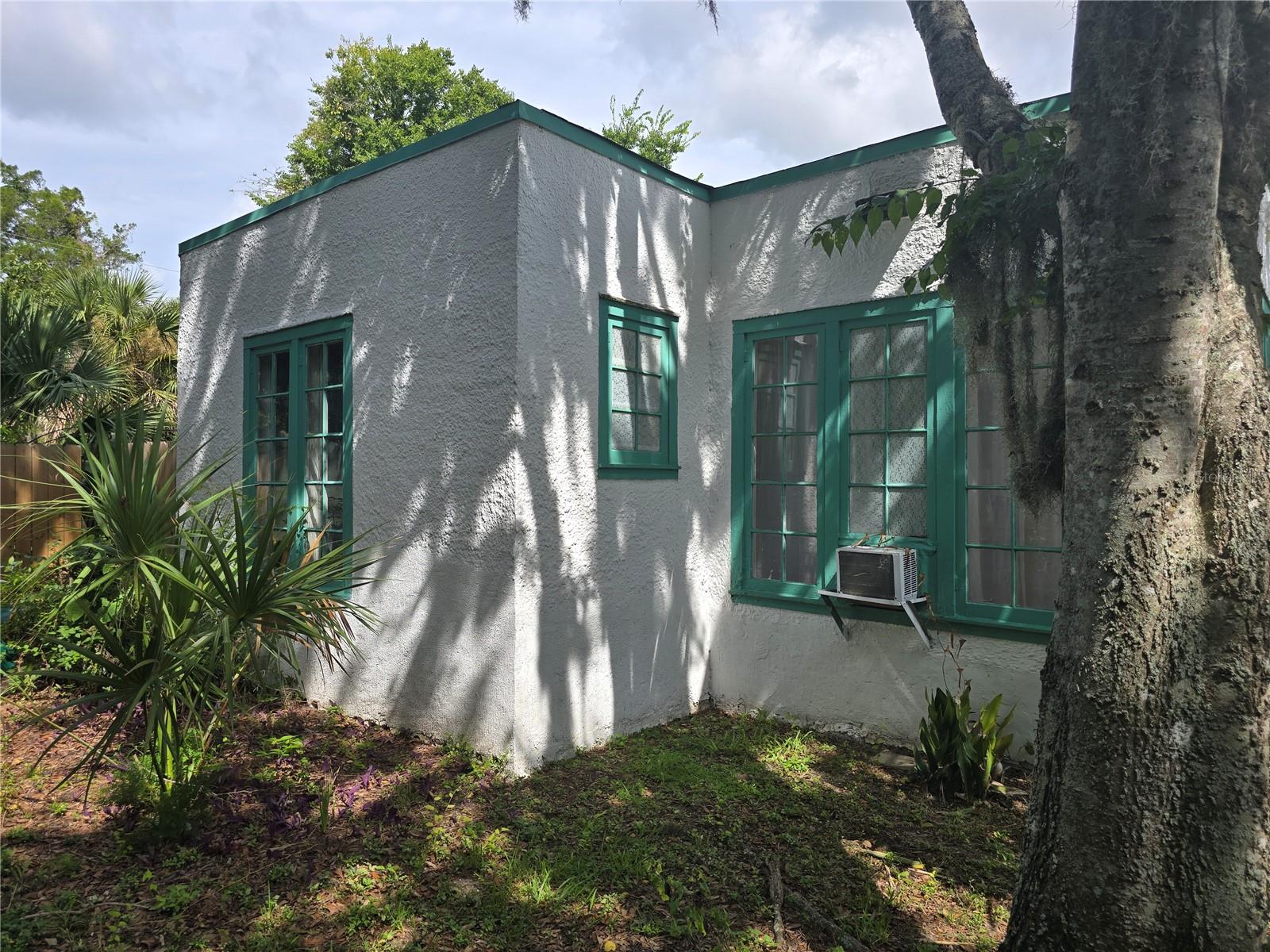 542 WESTMORELAND ROAD