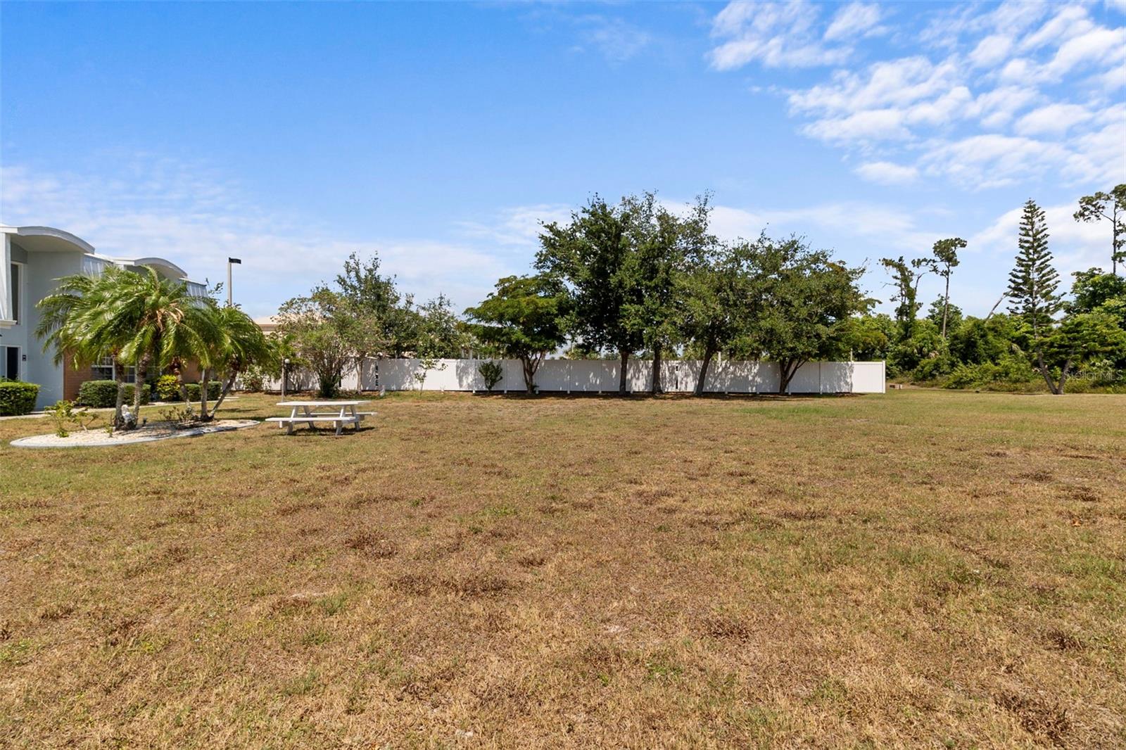 EDGEWATER MANOR - Residential