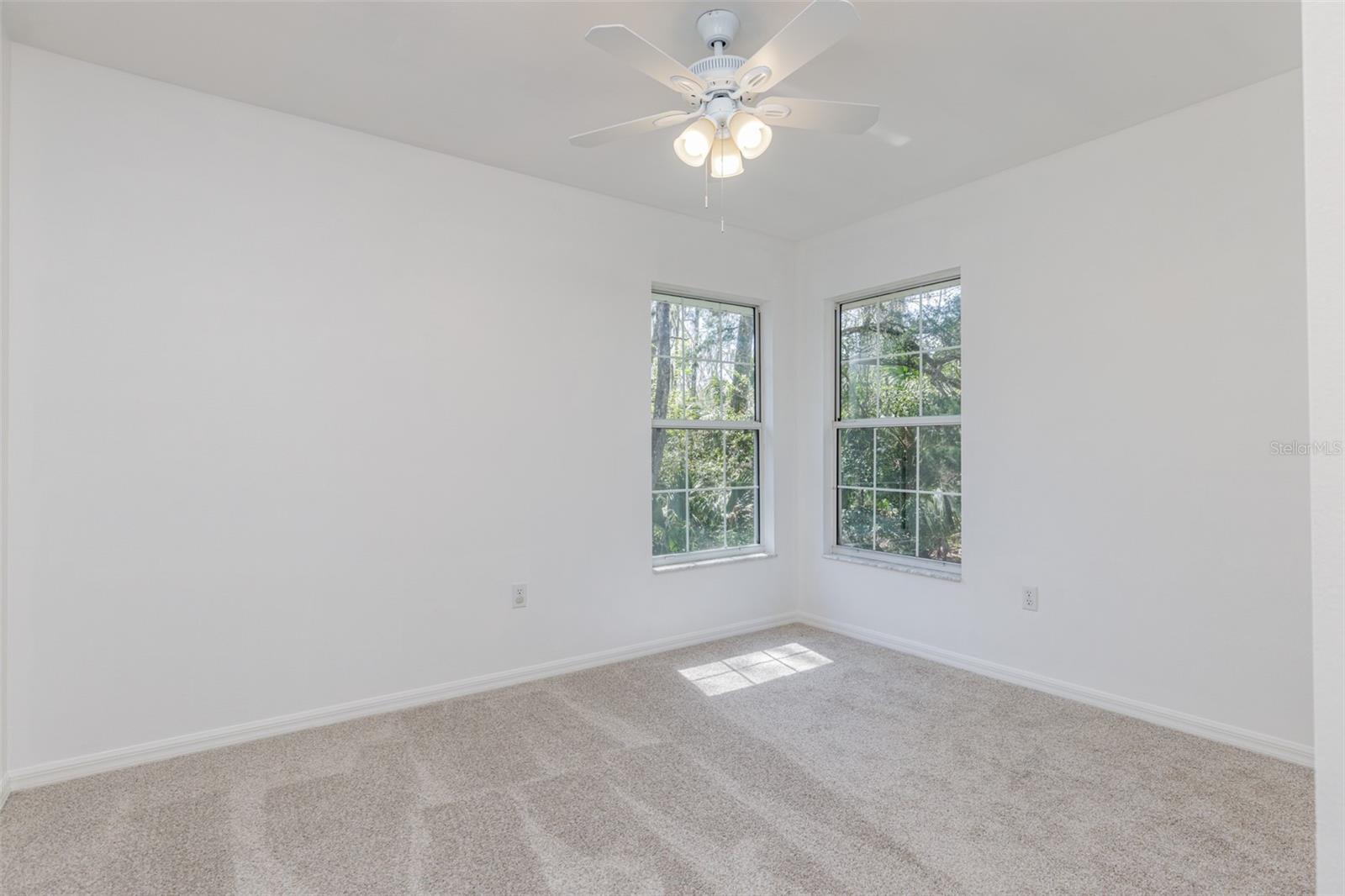 COUNTRY OAKS - Residential