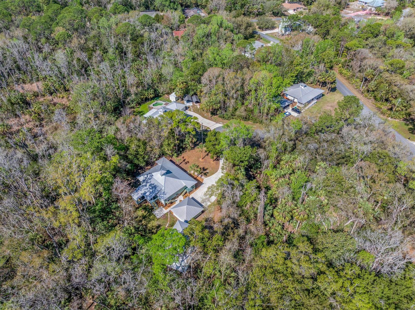 COUNTRY OAKS - Residential