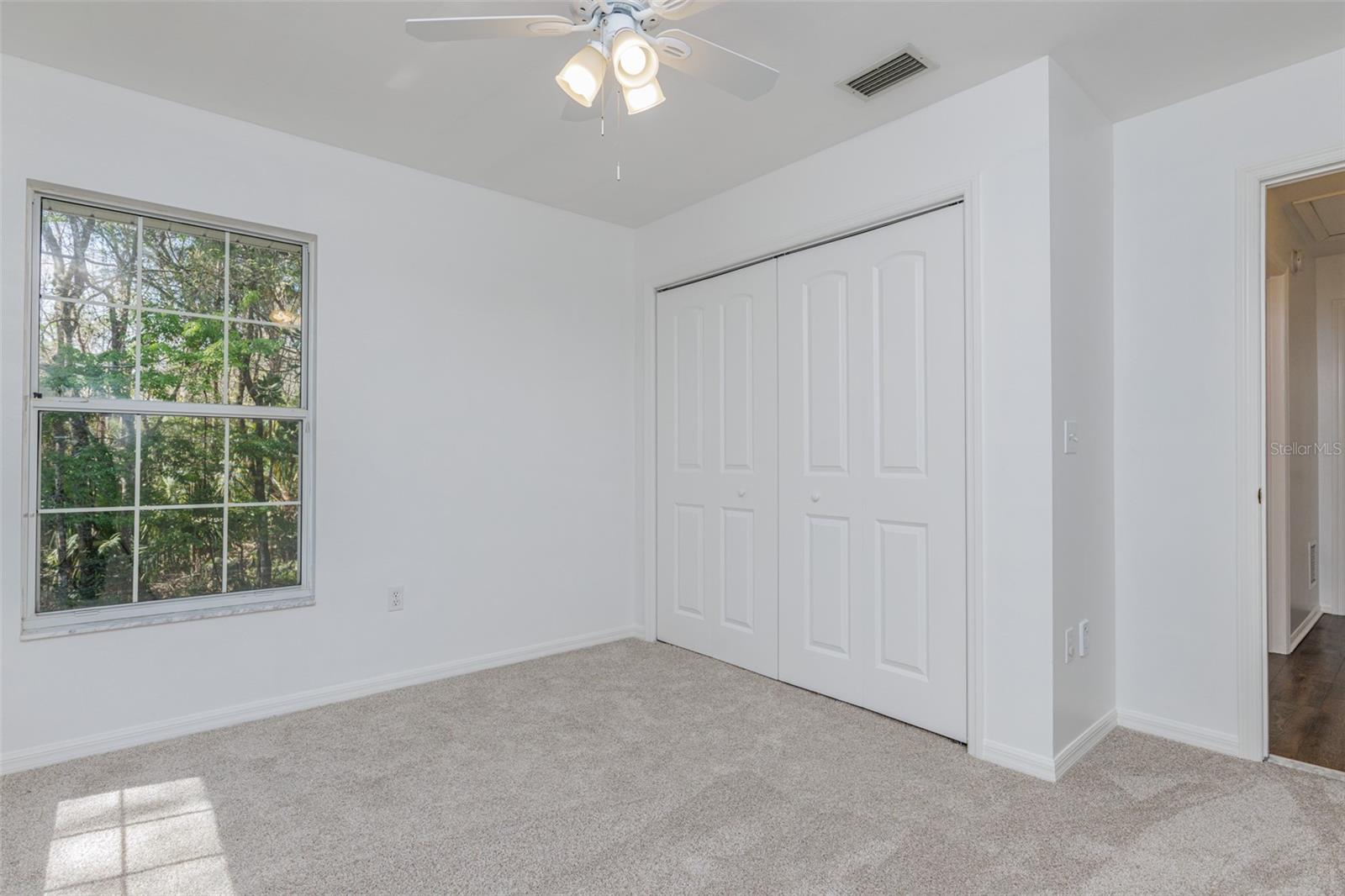 COUNTRY OAKS - Residential