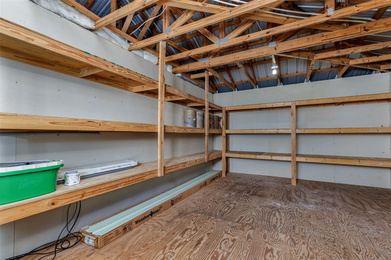 COUNTRY OAKS - Residential