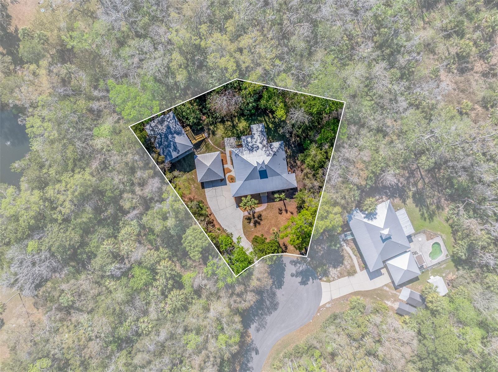 COUNTRY OAKS - Residential