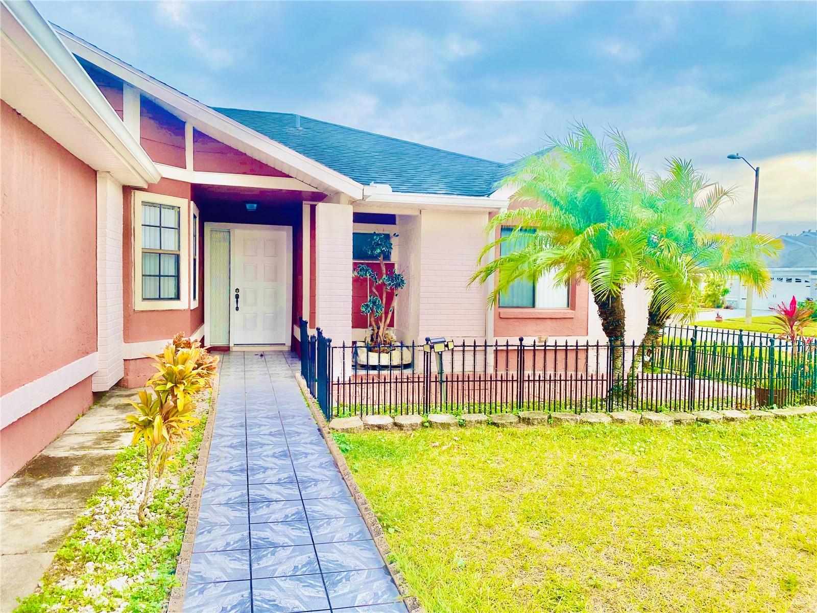 378 CHICAGO WOODS CIRCLE