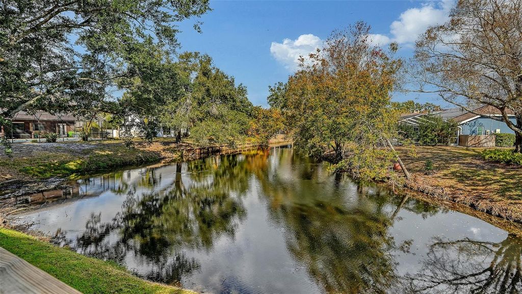 Photo of 5331 Dominica Circle, Sarasota, FL 34233 (MLS # A4682075)