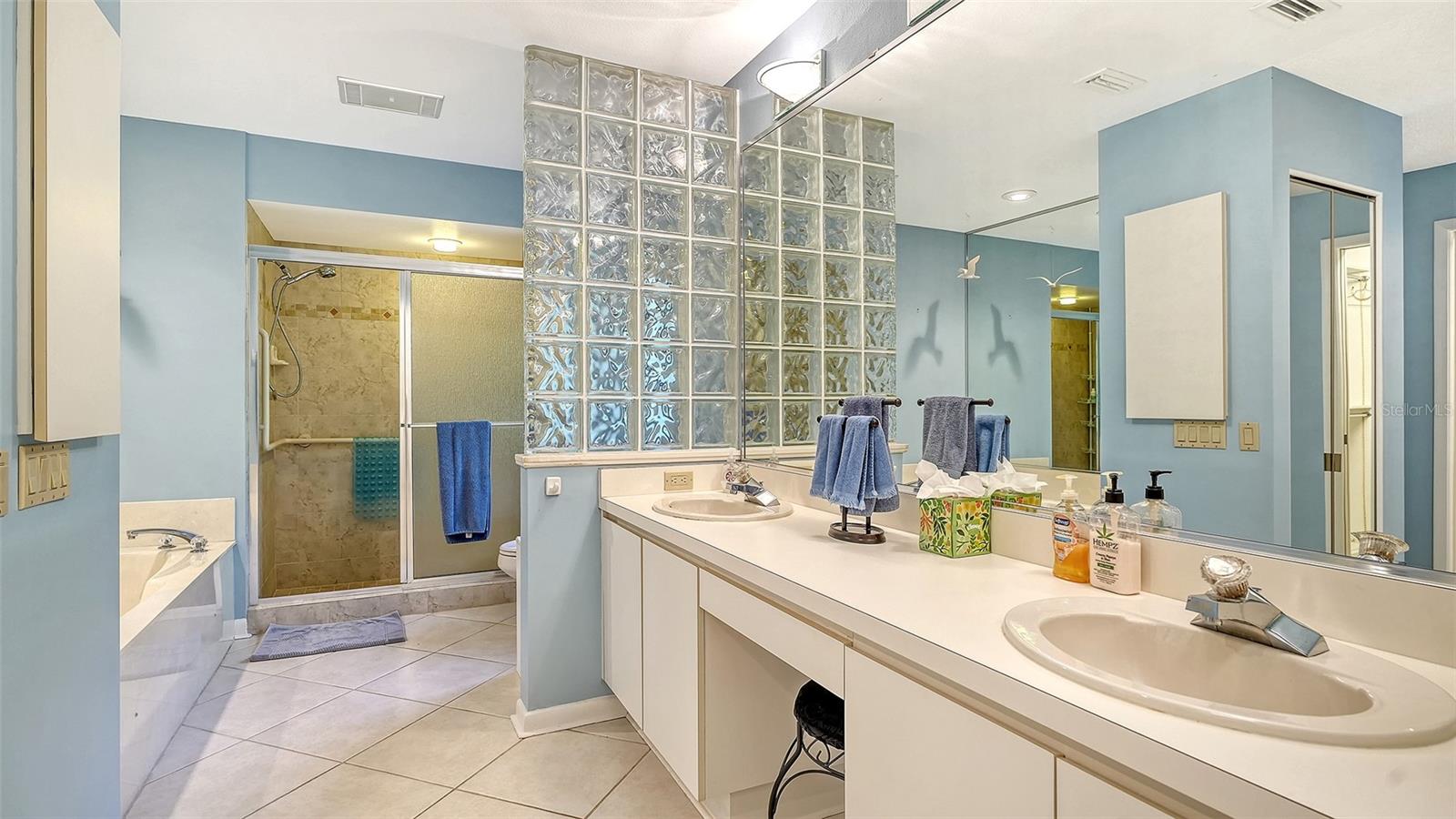 CENTER GATE ESTATES PH 01B - Residential