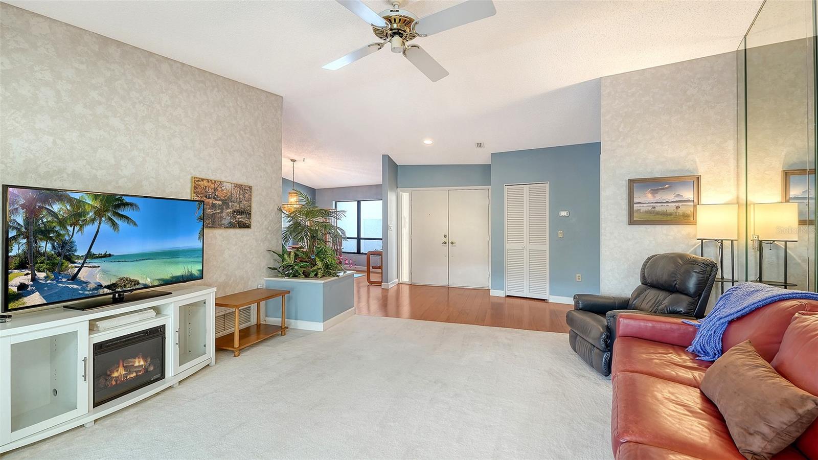 CENTER GATE ESTATES PH 01B - Residential