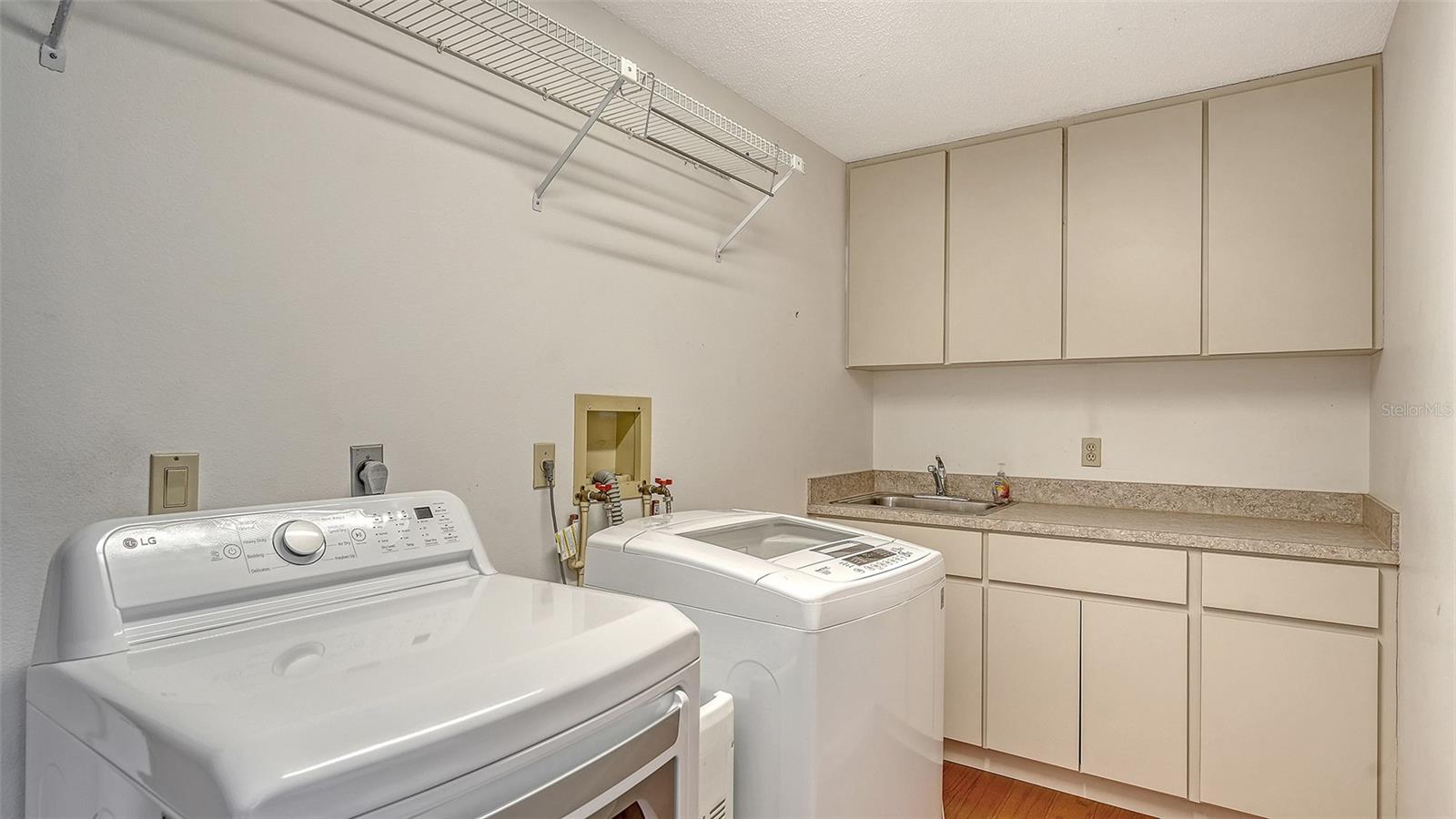 CENTER GATE ESTATES PH 01B - Residential